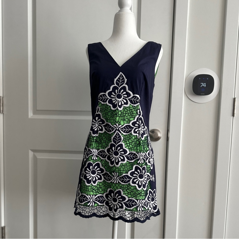 Lilly Pulitzer Sylvie Dress Navy EUC Size 4